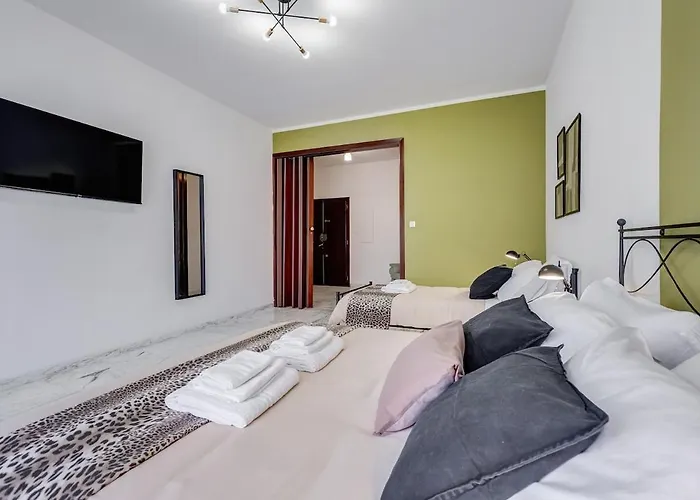 Bdc - Marble 3bdr At Vatican Apartment *